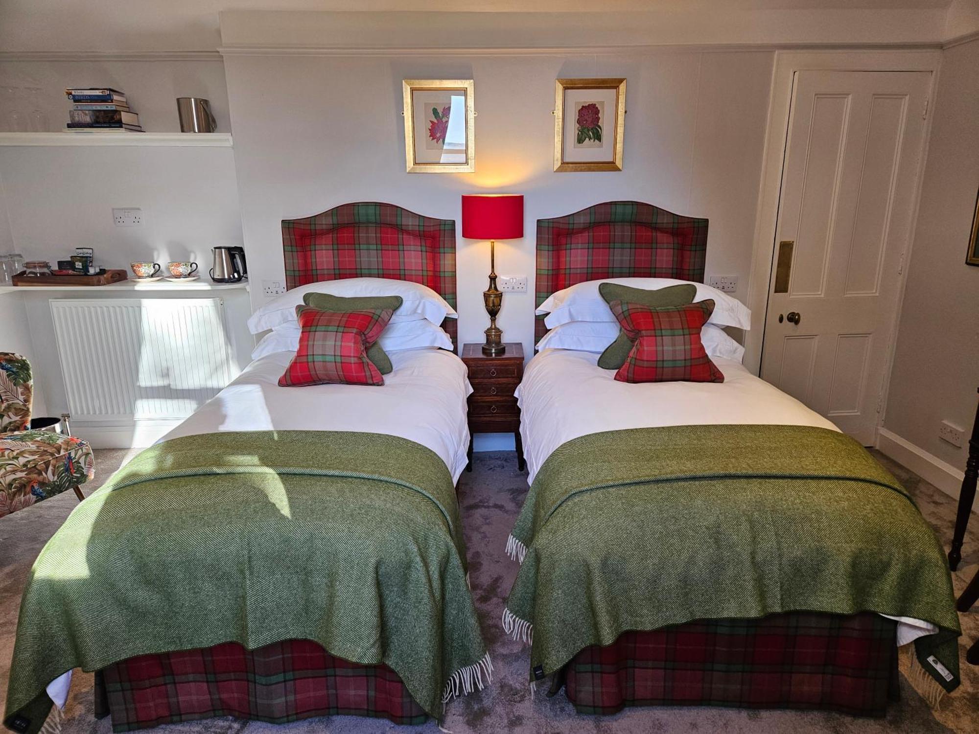Craggan Bed & Breakfast Ballater Exterior photo
