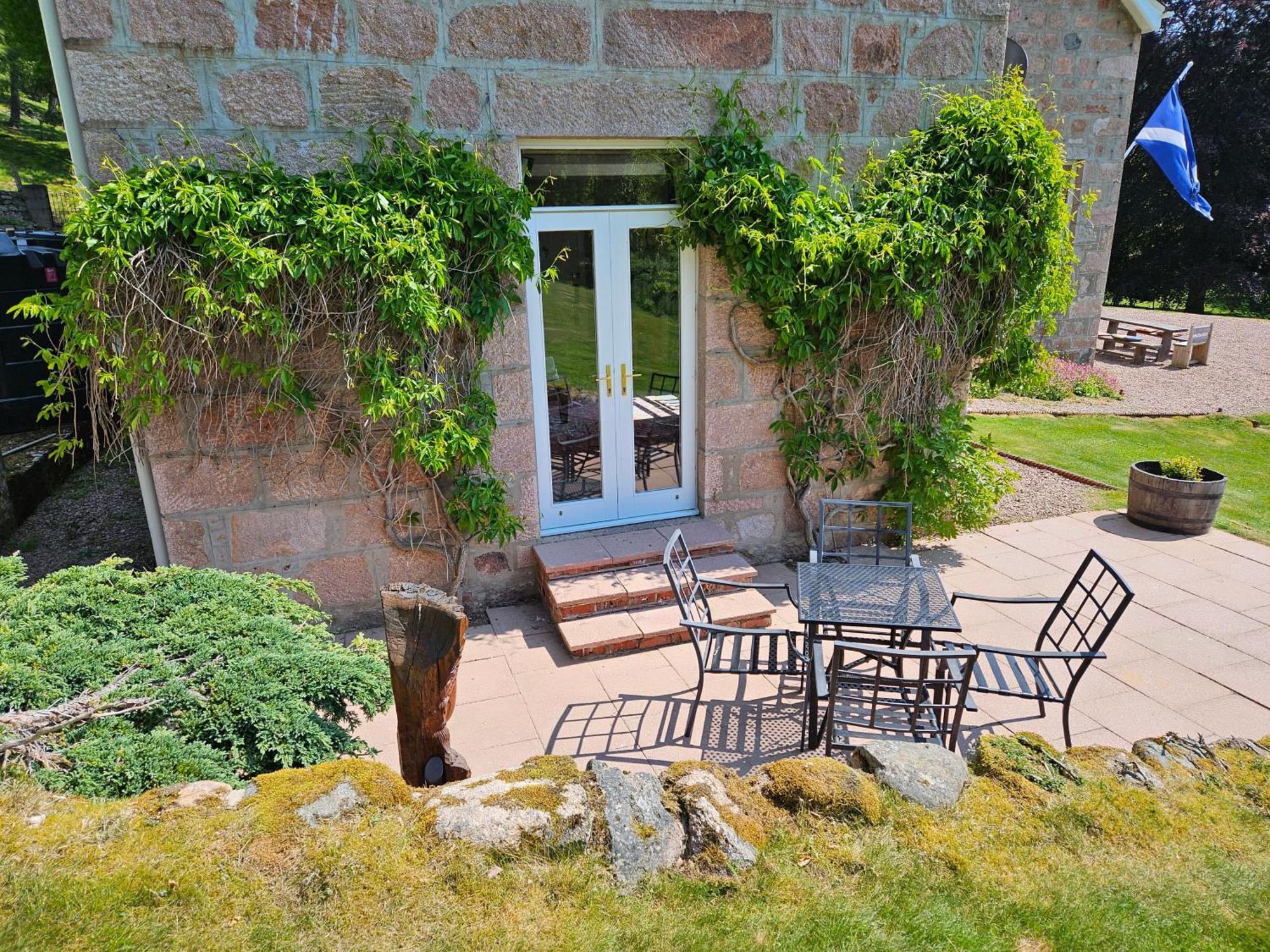 Craggan Bed & Breakfast Ballater Exterior photo