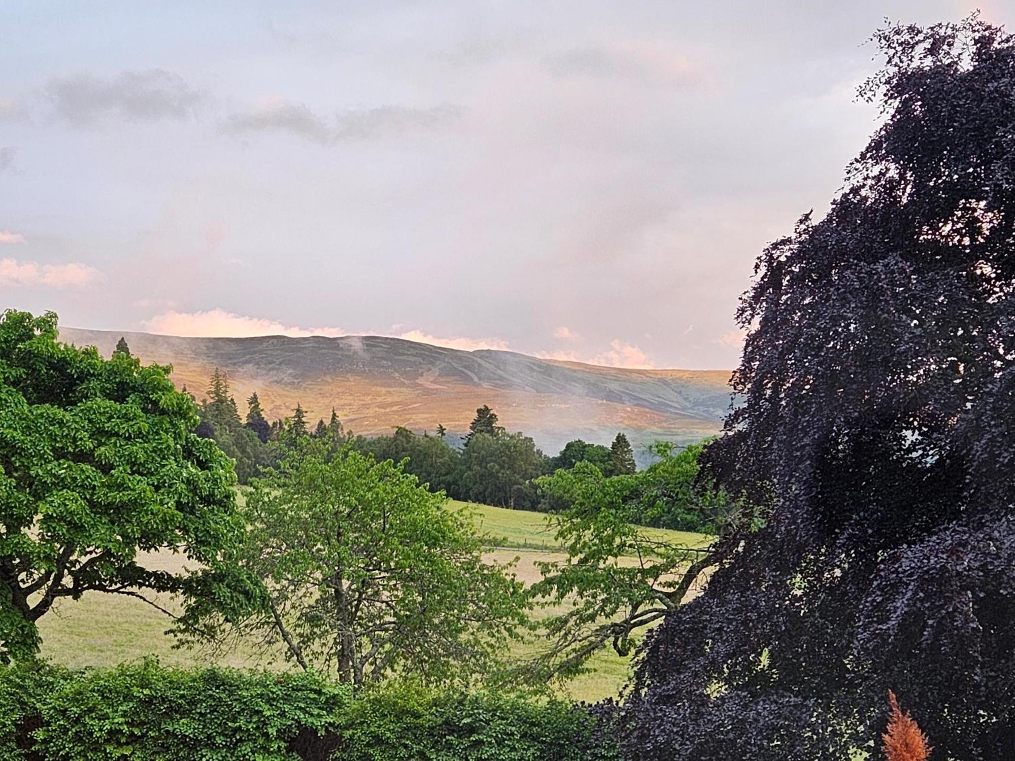 Craggan Bed & Breakfast Ballater Exterior photo