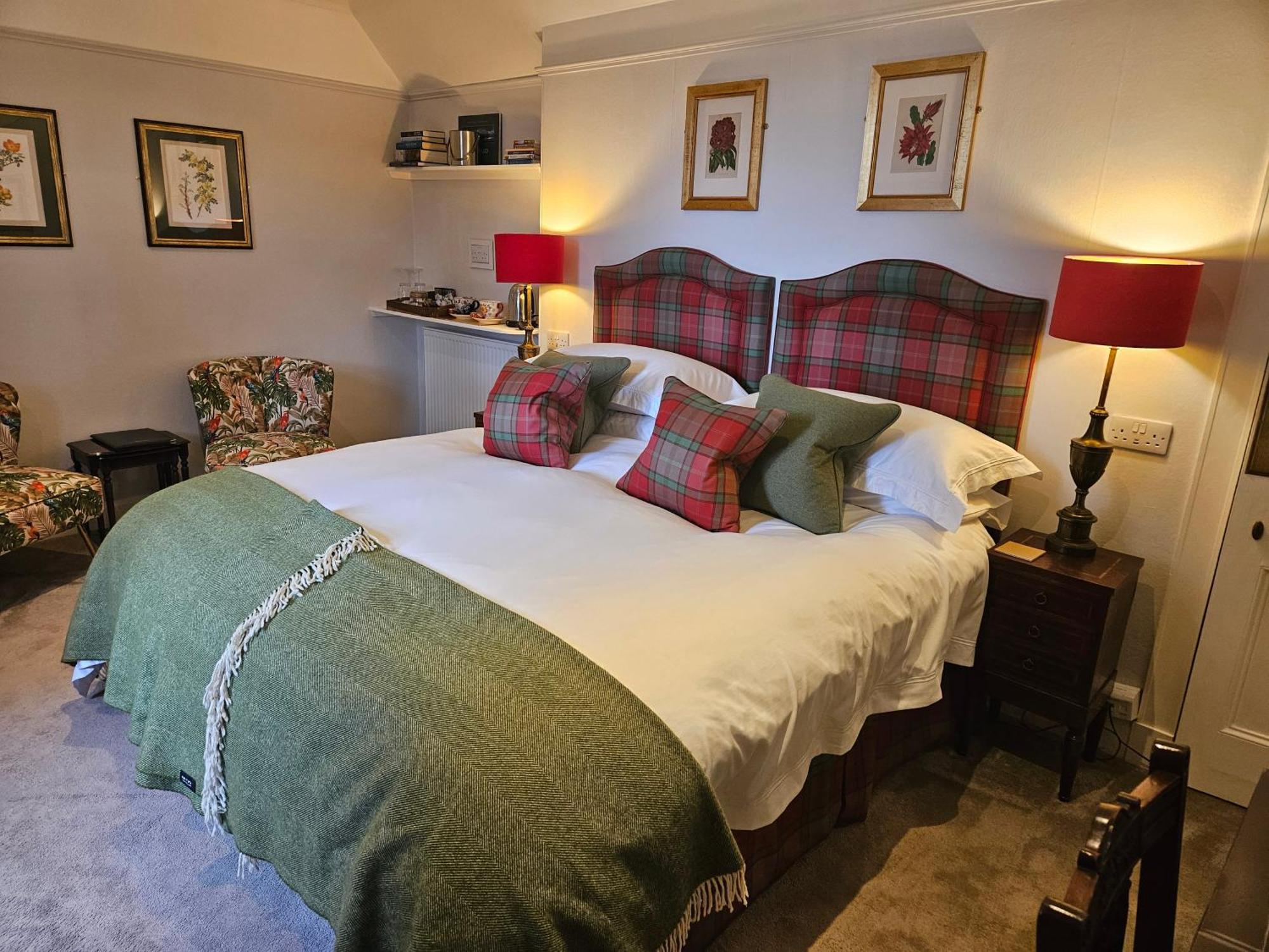 Craggan Bed & Breakfast Ballater Exterior photo