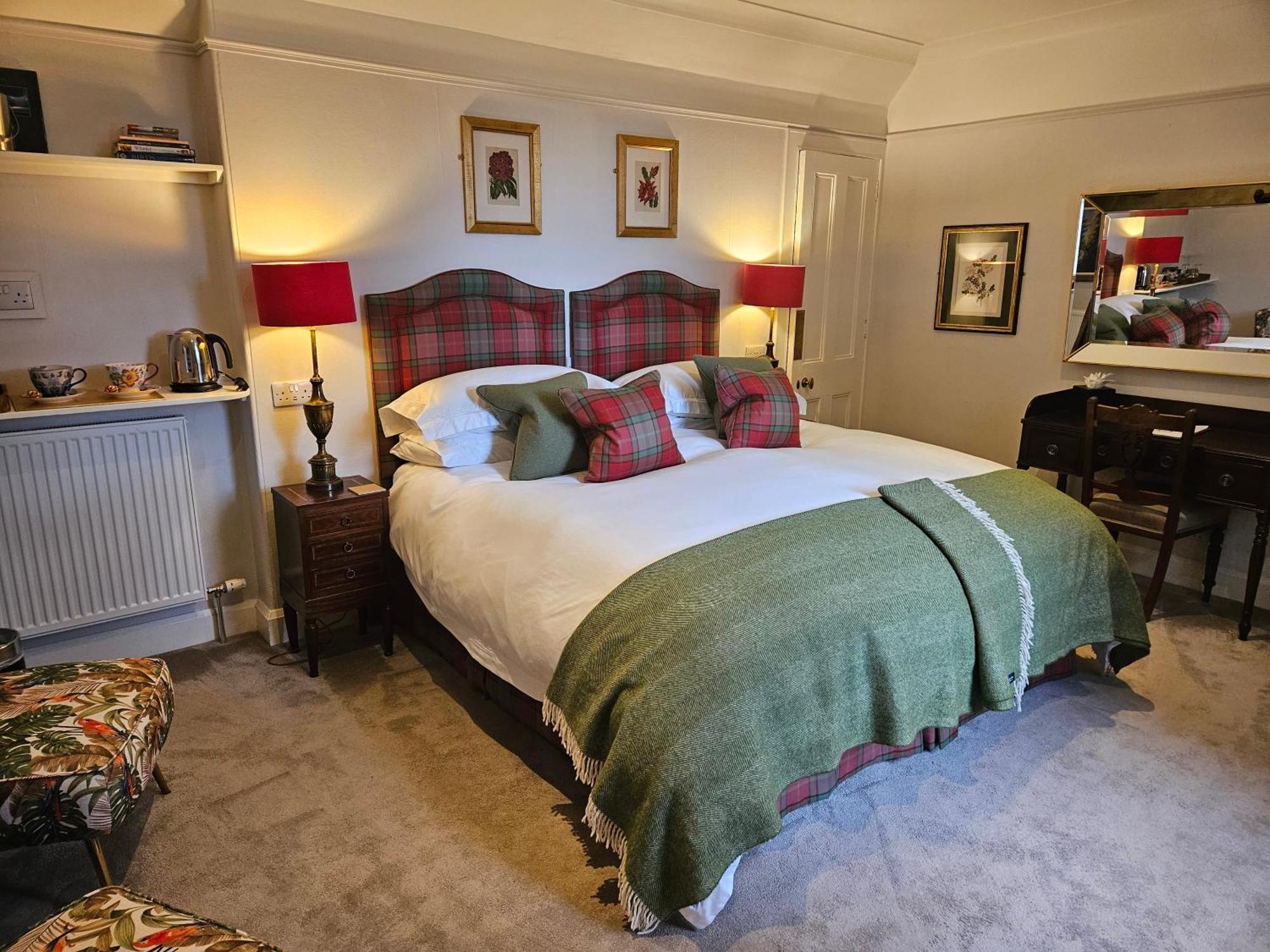 Craggan Bed & Breakfast Ballater Exterior photo